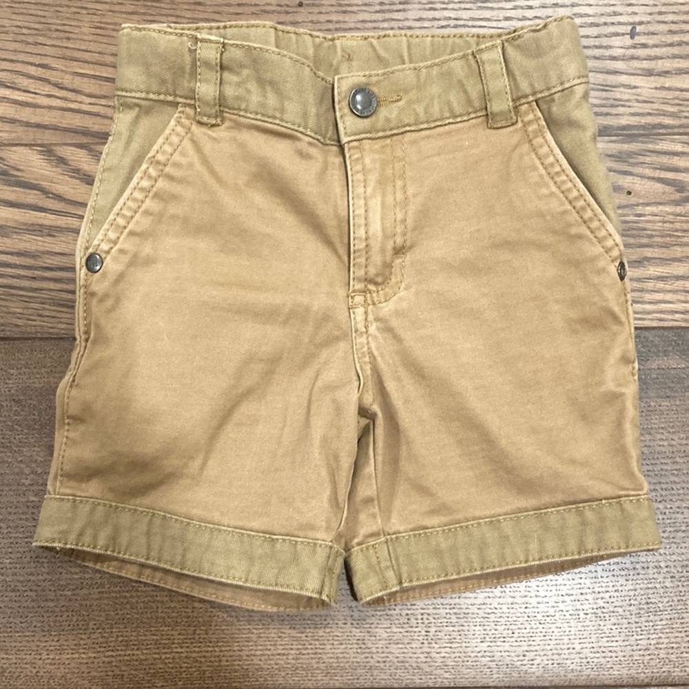 2T Genuine kids from OshKosh khaki shorts